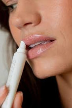 Load image into Gallery viewer, Lipsmart hydrating lip treatment
