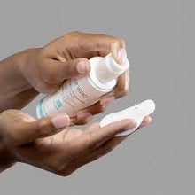 Load image into Gallery viewer, Hydrating Brightening Solution
